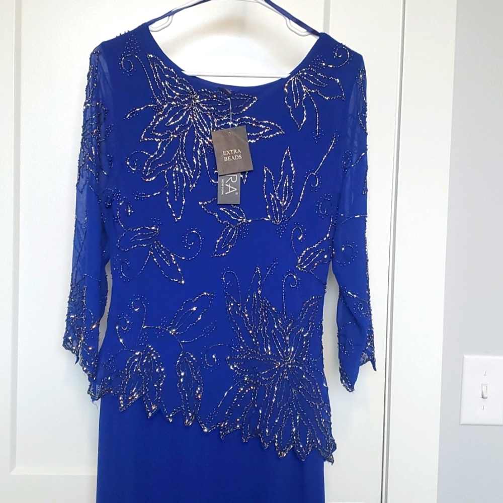 Beautiful Blue JKARA sz 10 long dress with chrome black beading. - Picture 2 of 6